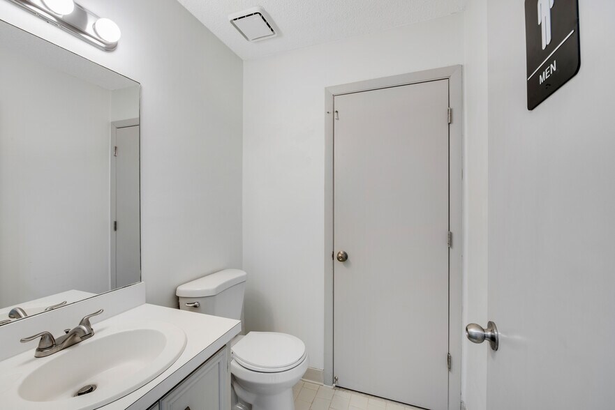 More Photos Of 11205 Alpharetta Hwy, Roswell Office Residential For Sale