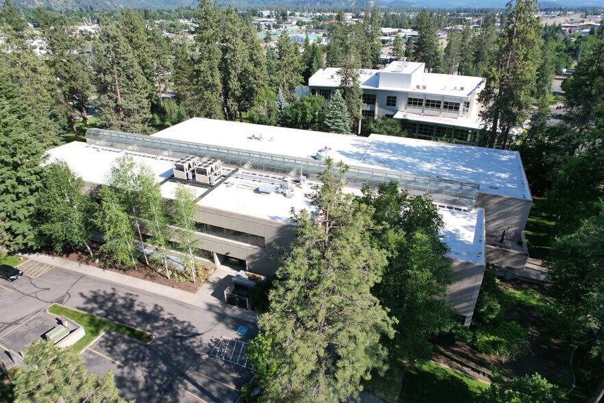 More Photos Of 6500 N Mineral Dr, Coeur d'Alene Office For Sale