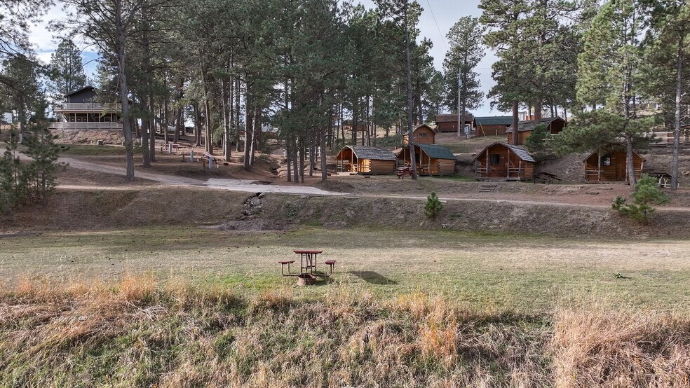 More Photos Of 1116 N 5th St, Custer Trailer Camper Park For Sale