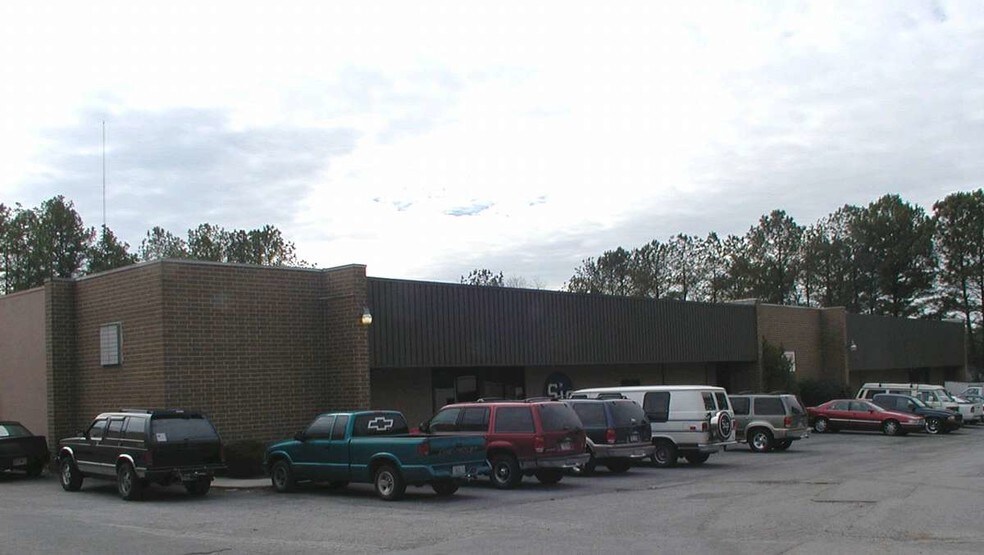 More Photos Of 2732-2740 S Cobb Industrial Blvd SE, Smyrna Warehouse For Lease