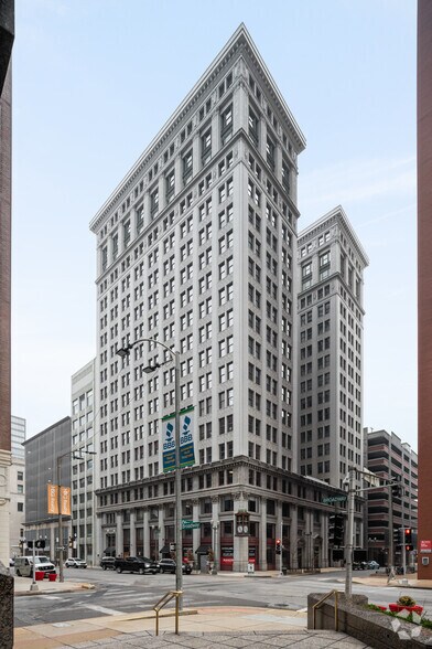 More Photos Of 300 N Broadway, Saint Louis Apartments For Sale