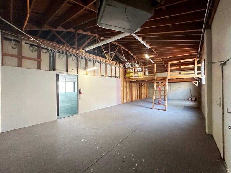 More Photos Of 1310 El Camino Real, San Carlos Freestanding For Lease