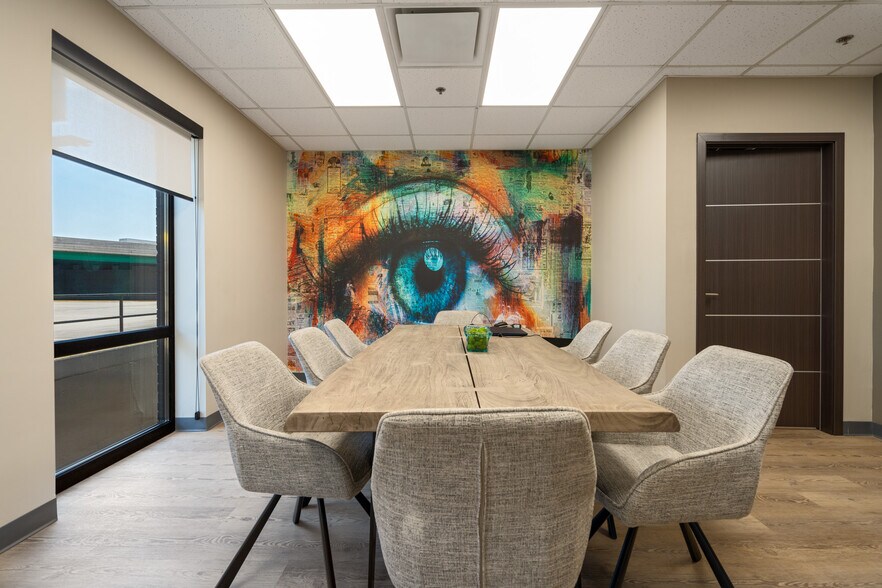 More Photos Of 9950 Lawrence Ave, Schiller Park Office For Lease