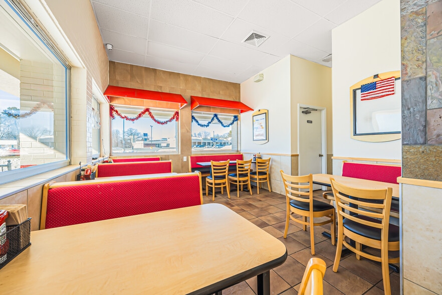 More Photos Of 1535 Memorial Dr, Chicopee Restaurant For Sale