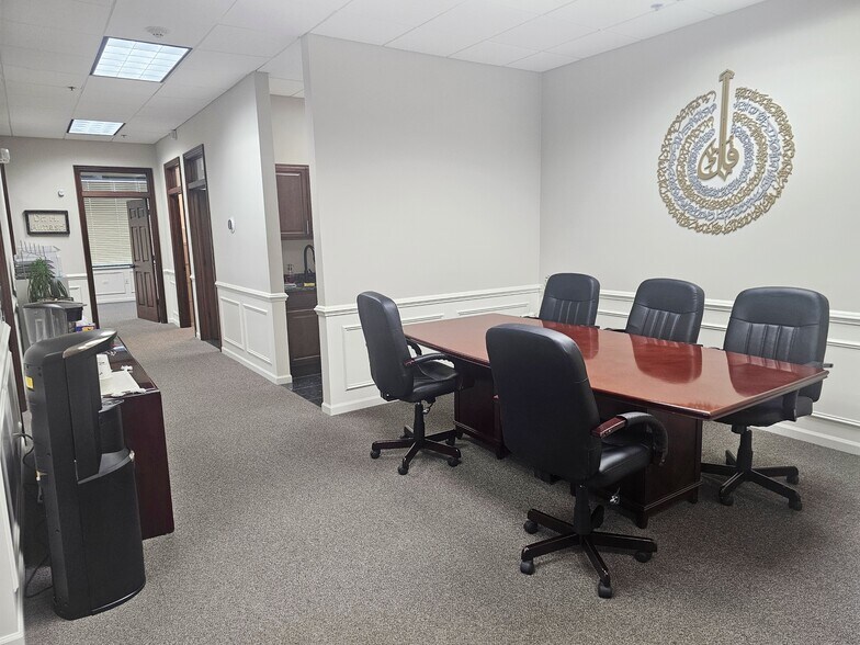 More Photos Of 14489 John Humphrey Dr, Orland Park Medical For Lease