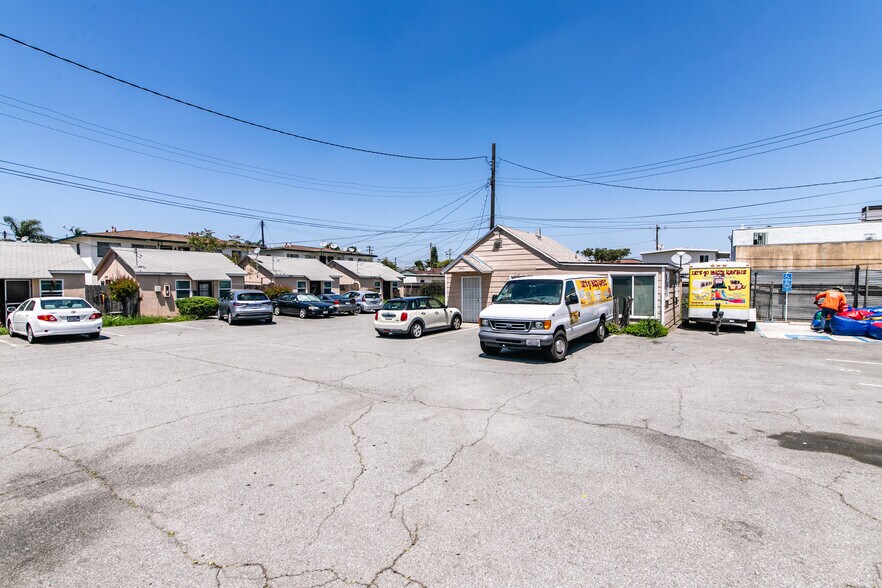 More Photos Of 17819-17827 Clark Ave, Bellflower Storefront Retail Residential For Sale
