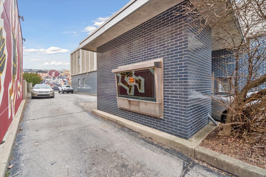 More Photos Of 145 S Jackson St, Jackson Loft Creative Space For Sale