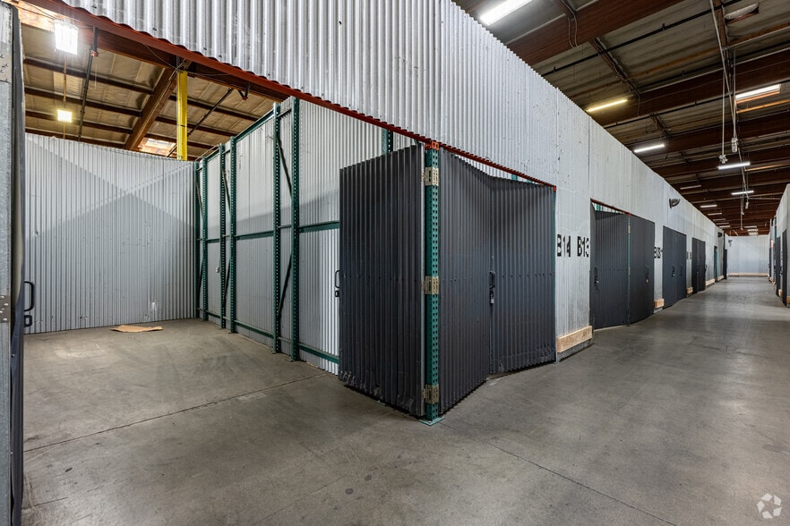 More Photos Of 5625 E Firestone Blvd, South Gate Warehouse For Lease