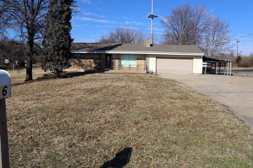More Photos Of 12816 E 47th St S, Independence General Retail For Sale