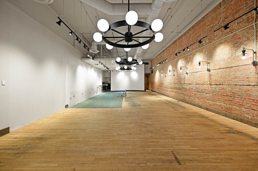 More Photos Of 106 W San Francisco St, Santa Fe General Retail For Lease