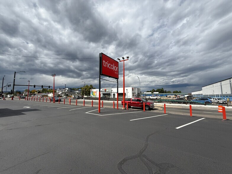 More Photos Of 5900 W Colfax Ave, Denver Auto Dealership For Lease