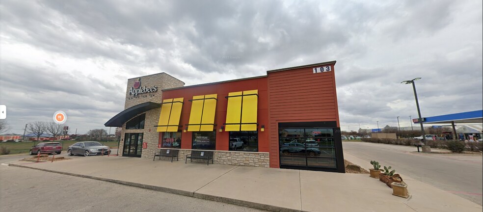 More Photos Of 103 Carlos G Parker Blvd, Taylor Restaurant For Lease