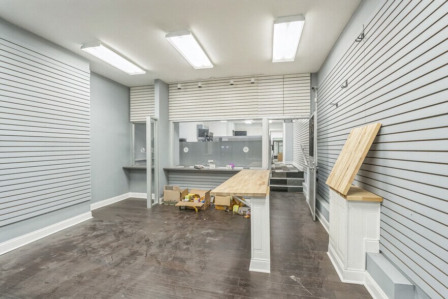 More Photos Of 1835 W 4th St, Wilmington Restaurant For Sale