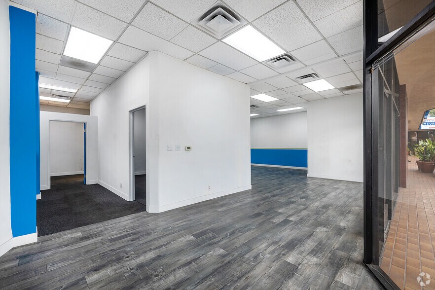 More Photos Of 8205 Santa Monica Blvd, West Hollywood General Retail For Lease