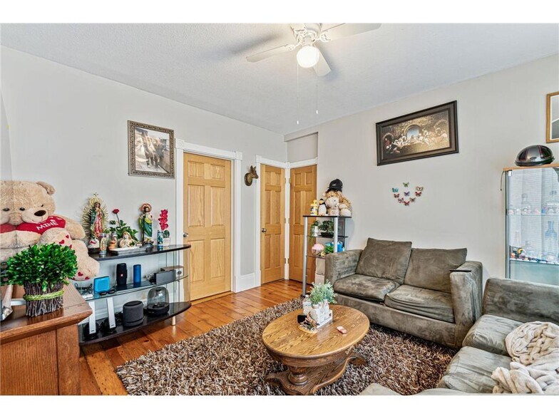 More Photos Of 3201 Polk St NE, Minneapolis Apartments For Sale