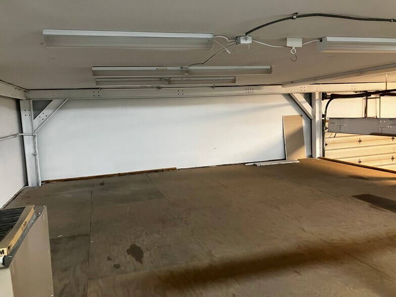 More Photos Of 373 Pleasant Ave, Hamburg Manufacturing For Lease