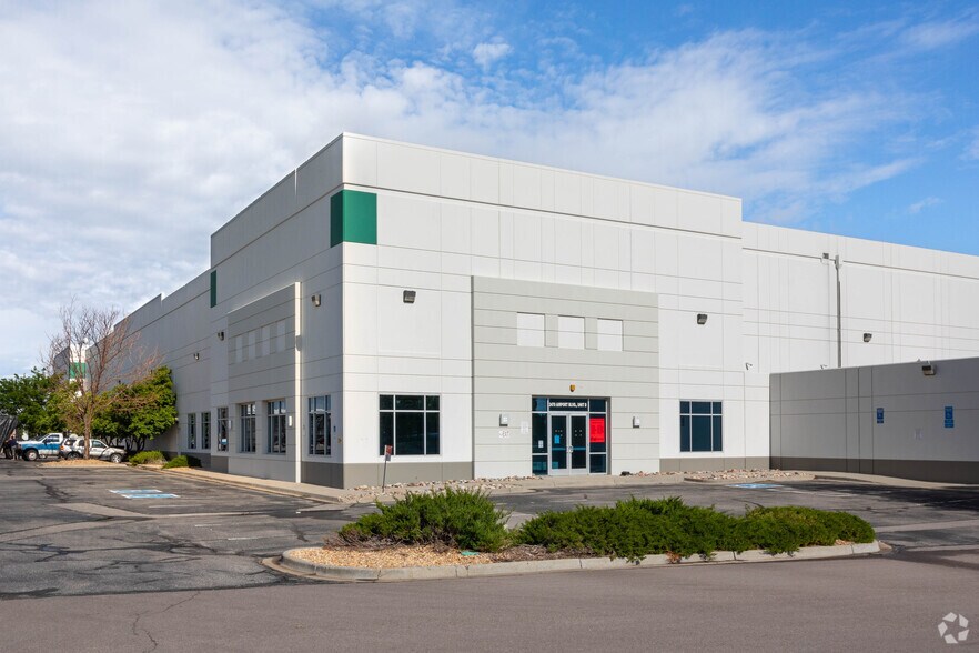 More Photos Of 2470 Airport Blvd, Aurora Distribution For Lease