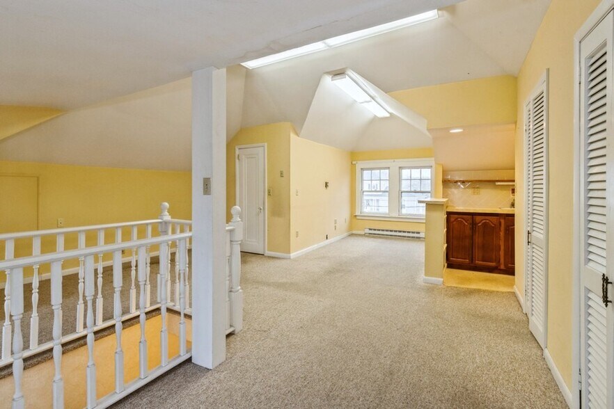 More Photos Of 114 S Euclid Ave, Westfield Office For Sale