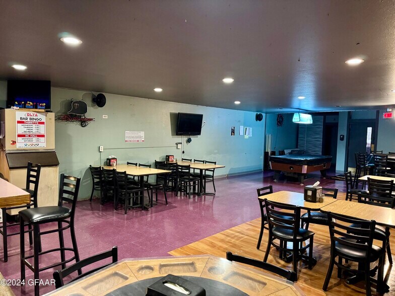 More Photos Of 318 4th St NE, Devils Lake Bar For Sale
