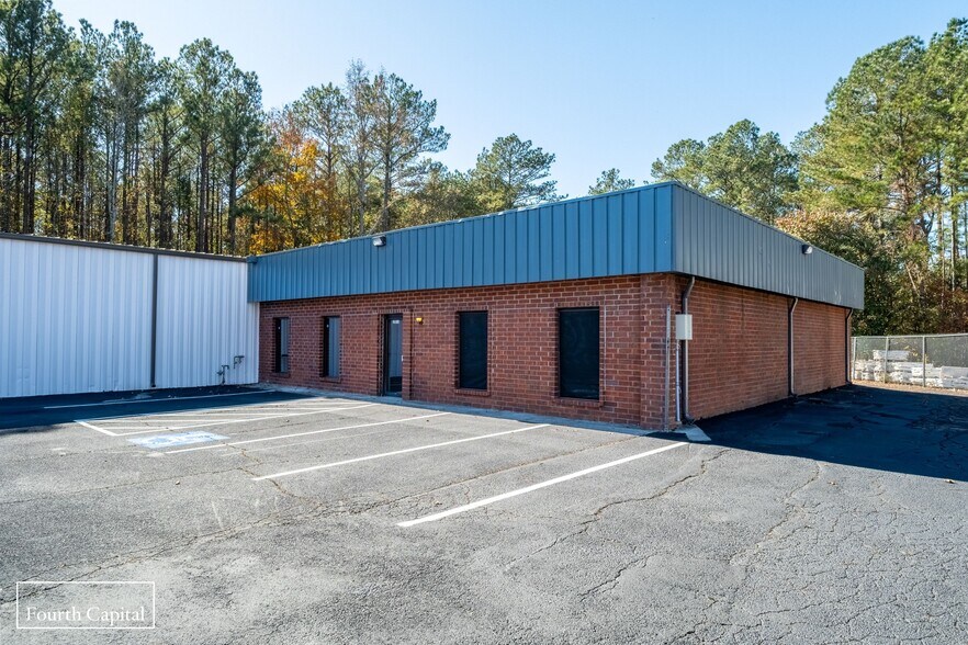 More Photos Of 1511 Commercial Ct, Jonesboro Warehouse For Sale