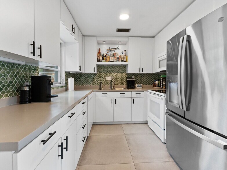 More Photos Of 200 66th St N, Saint Petersburg Office Residential For Sale
