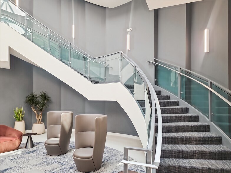 More Photos Of 11400 Airport Rd, Everett Coworking Space