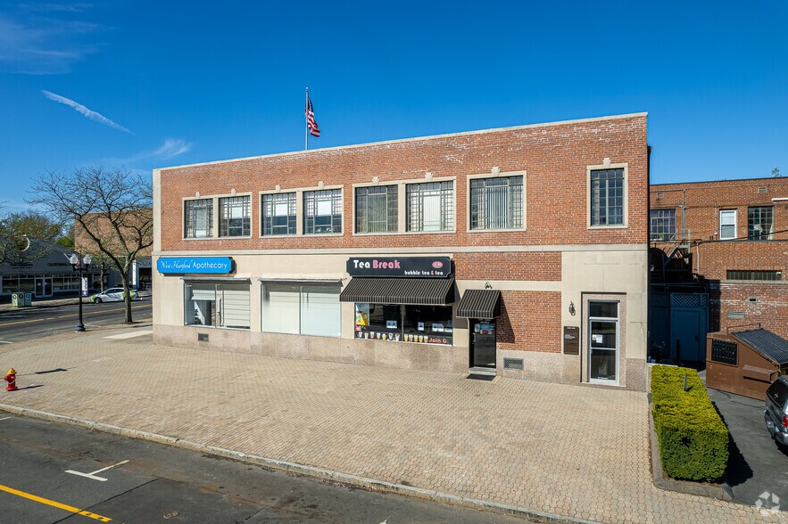 More Photos Of 994-1000 Farmington Ave, West Hartford Storefront Retail Office For Lease
