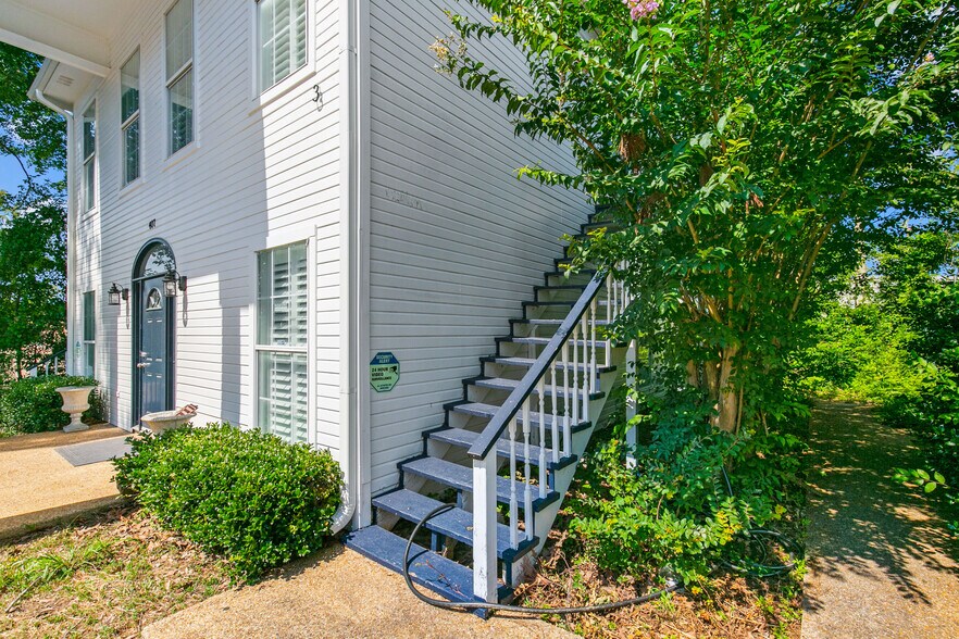 More Photos Of 407 Orchard Park, Ridgeland Office Residential For Sale