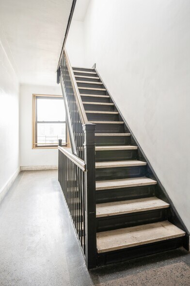 More Photos Of 158-16 Sanford Ave, Flushing Multifamily For Sale
