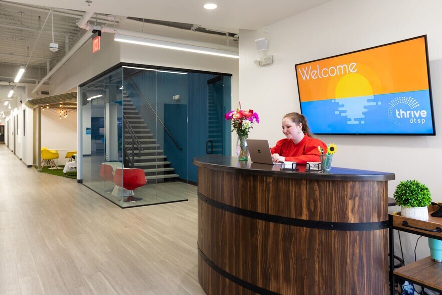 More Photos Of 136 4th St N, Saint Petersburg Coworking Space