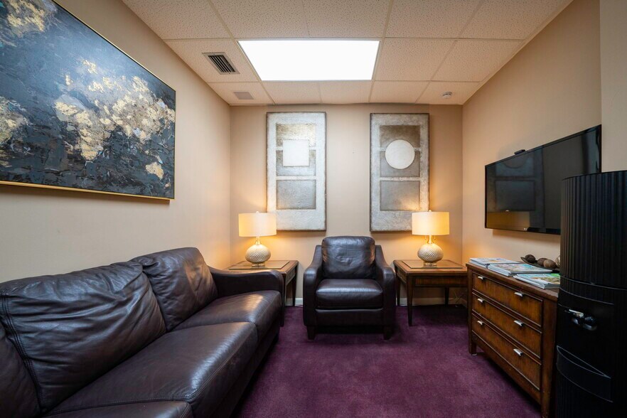 More Photos Of 3949 Evans Ave, Fort Myers Medical For Lease