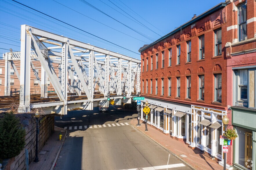 More Photos Of 123 Washington St, Norwalk Unknown For Lease