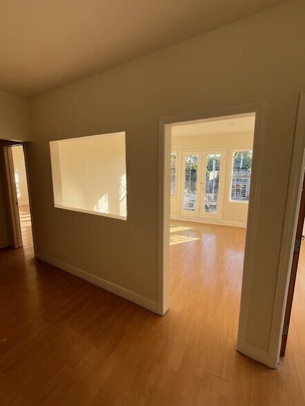 More Photos Of 931 N La Cienega Blvd, Los Angeles Storefront Retail Office For Lease