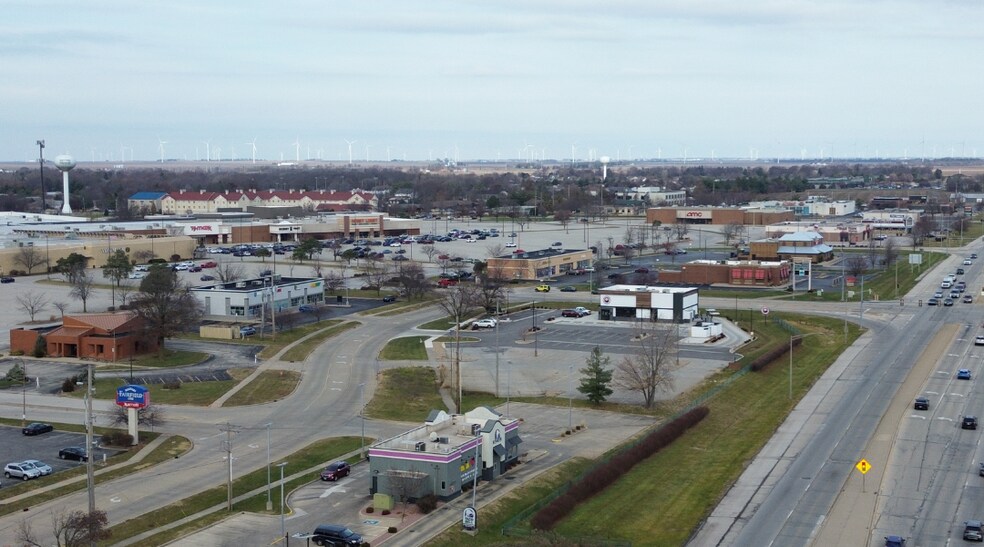 More Photos Of 1340 Hickory Point Dr, Forsyth Land For Lease