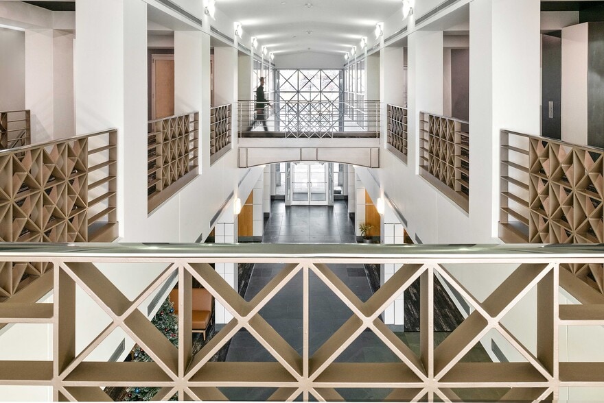 More Photos Of 82 Running Hill Rd, South Portland Office For Lease