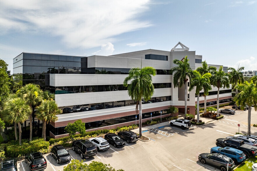 More Photos Of 999-1001 W Yamato Rd, Boca Raton Unknown For Lease