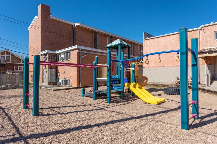 More Photos Of 3120 Irving St, Denver Unknown For Lease