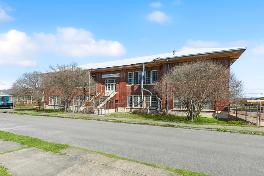 More Photos Of , New Orleans Specialty For Sale