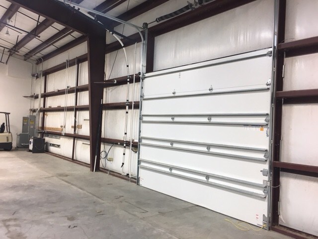 More Photos Of 547 Long Point Rd, Mount Pleasant Flex For Lease