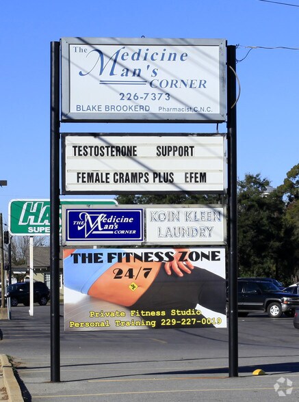 More Photos Of 311 Smith Ave, Thomasville Freestanding For Lease