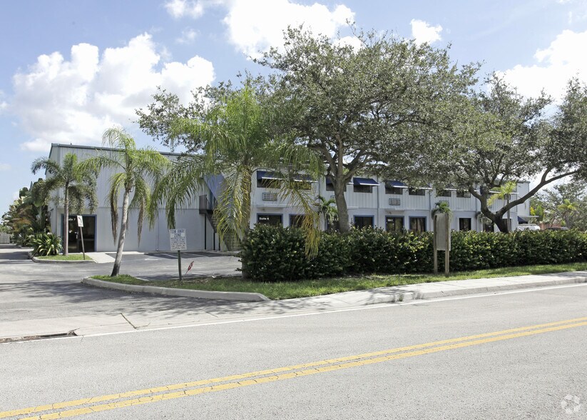 More Photos Of 10871 NW 52nd St, Sunrise Warehouse For Lease