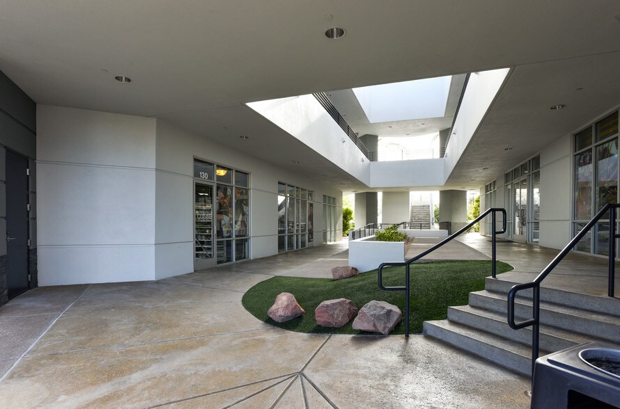 More Photos Of 303 S Water St, Henderson Office For Sale