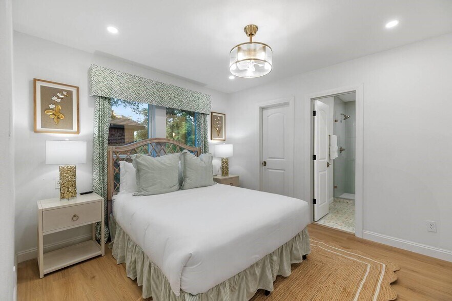 More Photos Of , Houston Multifamily For Sale