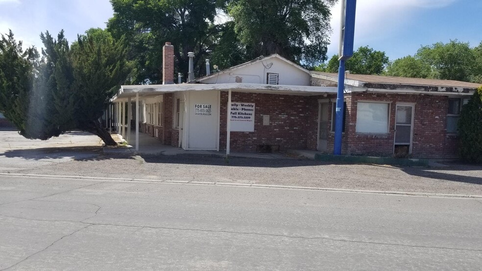 Primary Photo Of 435 9th St, Lovelock Hotel For Sale