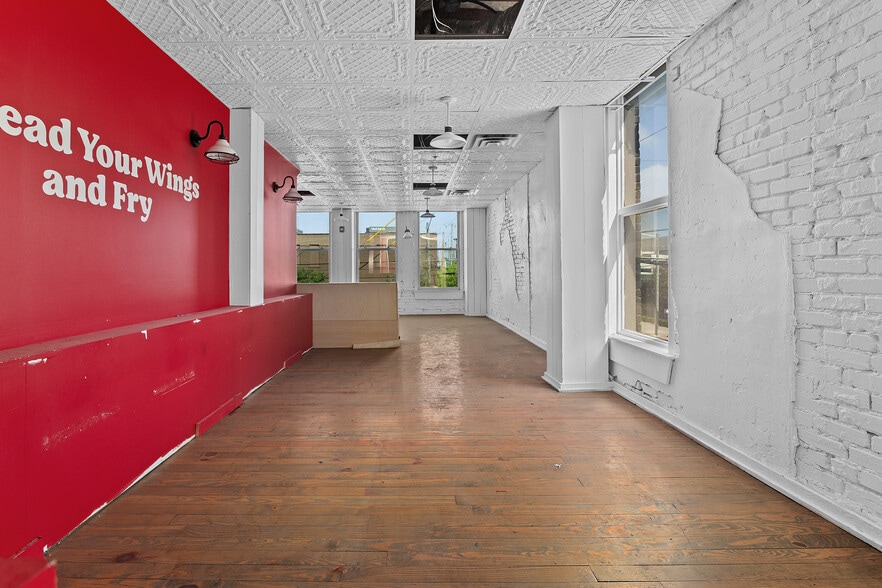 More Photos Of 332 E 1st St, Tulsa Restaurant For Lease