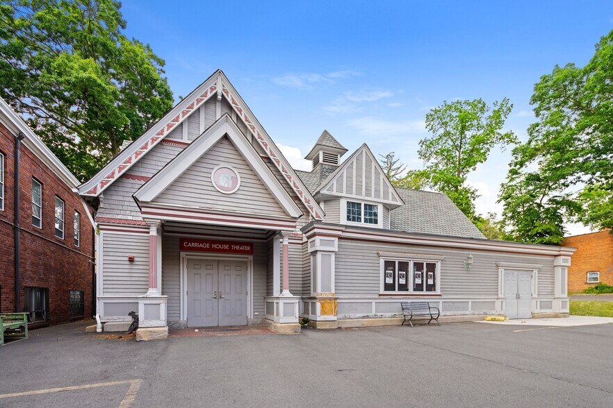 More Photos Of 360 Farmington Ave, Hartford Office Residential For Sale