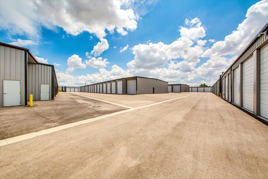 More Photos Of 501 Del Dr, Jerome Self Storage For Sale