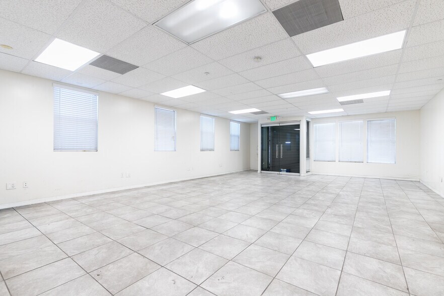 More Photos Of 2207 S Vermont Ave, Los Angeles Freestanding For Sale