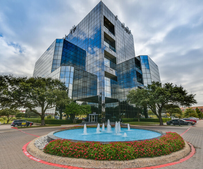 Primary Photo Of 2300 Valley View Ln, Irving Office For Lease