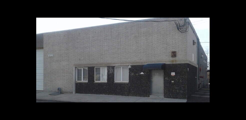 Primary Photo Of 1180 Sylvan St, Linden Warehouse For Lease